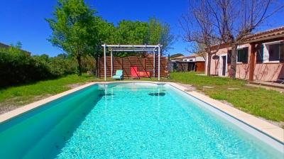 Pleasant Traditional Single Storey Villa With 4 Bedrooms On A 1512 M2 Land With Terraces And Pool.