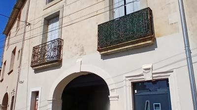 Charming Winegrower\'s House, Fully Renovated, With 182 M2 Of Living Space Offering 3 Bedrooms, Gara