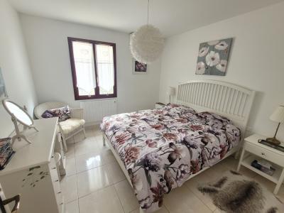 Large House With Swimming Pool