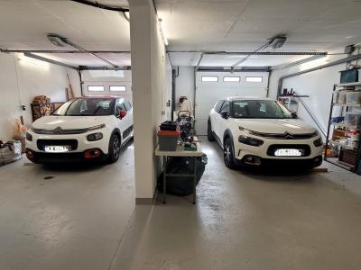 Large House With Swimming Pool