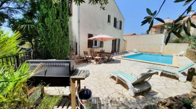 Pretty Villa Divided Into 2 Apartments With Terrace, Garage and Pool