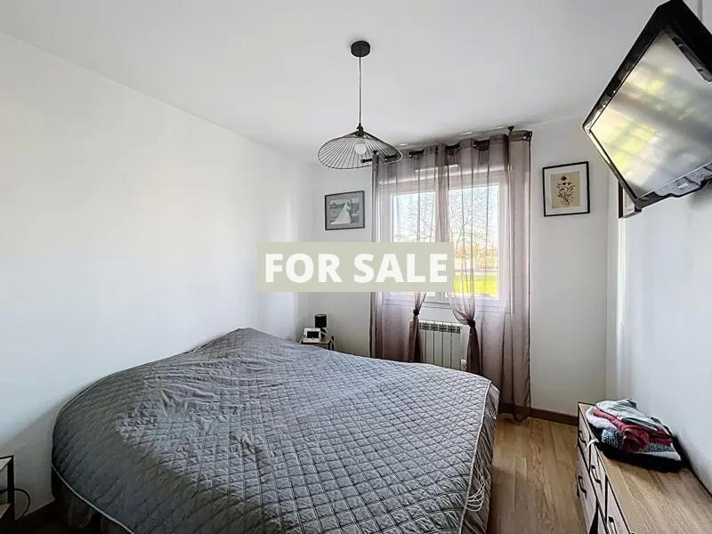 Detached House with Landscaped Garden