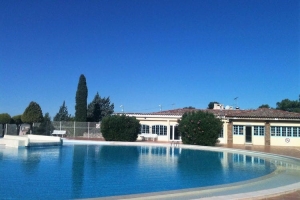 Lovely Villa with Pool Close to the Coast