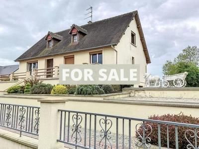 Detached House with Landscaped Garden