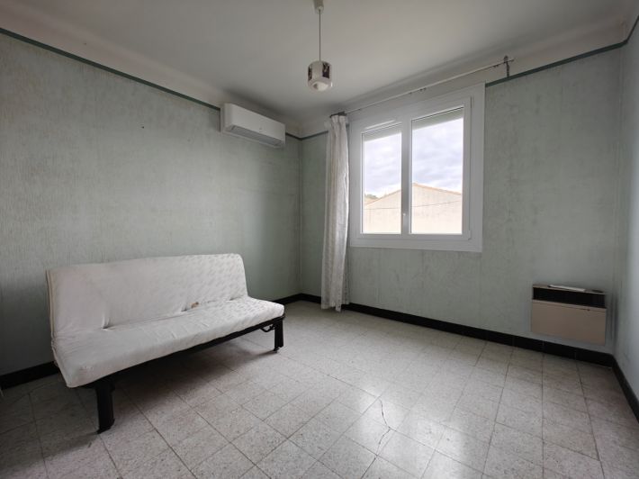 Detached House with Landscaped Garden