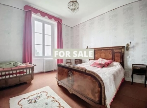 Manor House Style Property with Garden