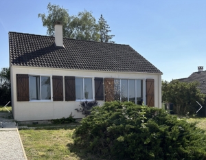 Detached House with Garden