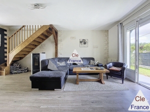 Comfortable Family Home with Outbuilding