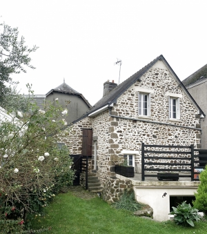 Lovely Village House, Ideal Holiday Home