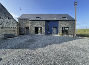 Detached Country House with Outbuilding