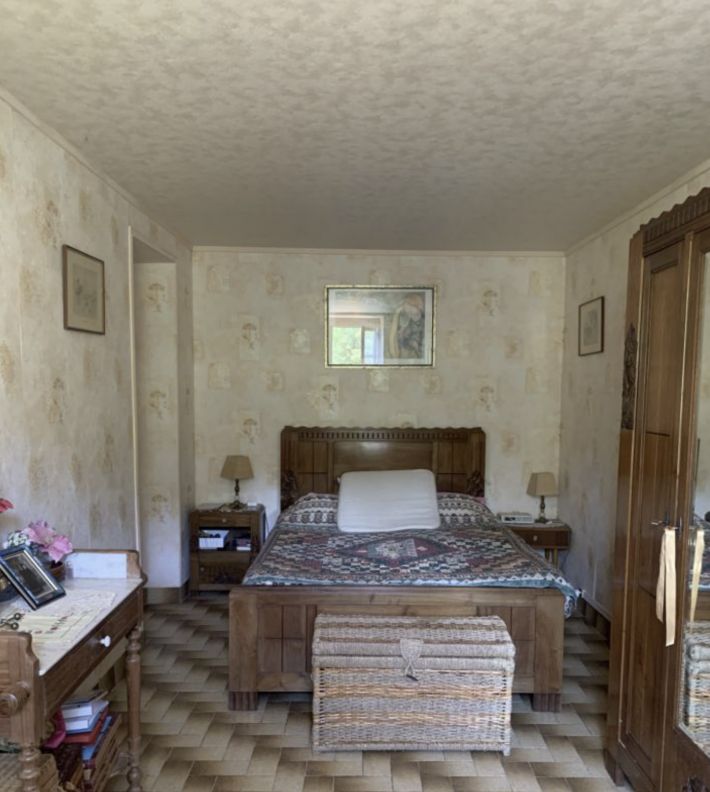 SLD02635 - SOLD By Cle France