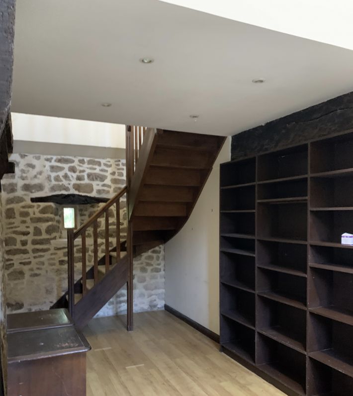Renovated Detached Country House