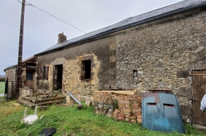 Detached House to Renovate with Garden