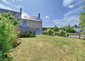 Traditional House with Garden