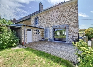 Traditional House with Garden