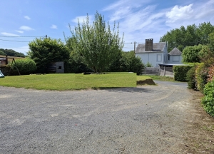 Traditional House with Garden