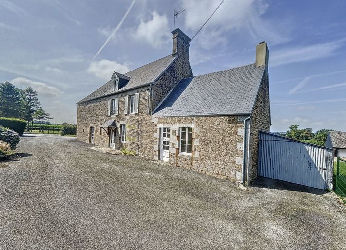 Detached Country House with Long Drive