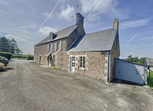 Detached Country House with Long Drive