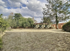 Detached Country House with Outbuilding