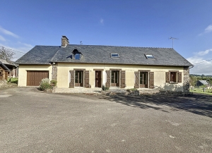 Detached Country House with Outbuilding