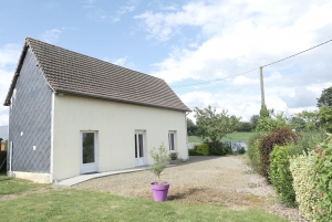 Detached Country House with Garage