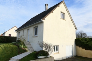 Detached House with Garden