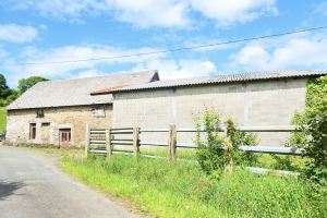 Detached Country House with Land and Stream