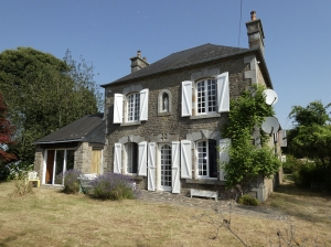 Detached House with Landscaped Garden