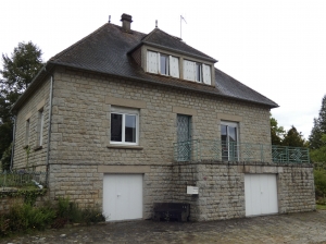 Detached Country House with Garden