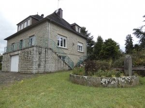 Detached Country House with Garden