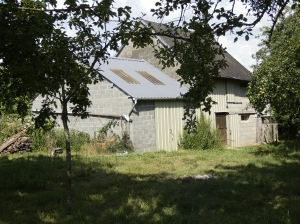 Delightful Village House with Outbuilding