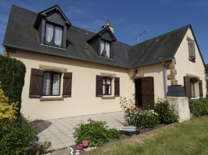 Detached House with Landscaped Garden