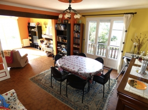 Detached Country House with Landscaped Garden