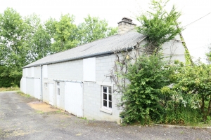 Detached Country House with Outbuilding