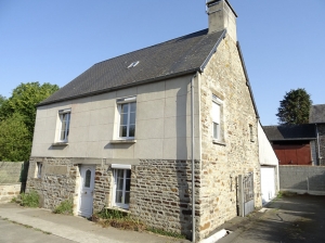 Detached House with Garden in Rural Village