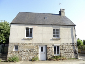Detached House with Garden in Rural Village