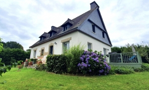 Detached House with Landscaped Garden