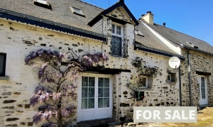 Detached Country House with Garden