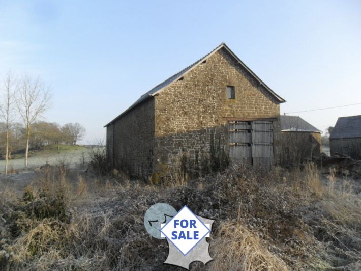 Detached House and Outbuildings to Renovate