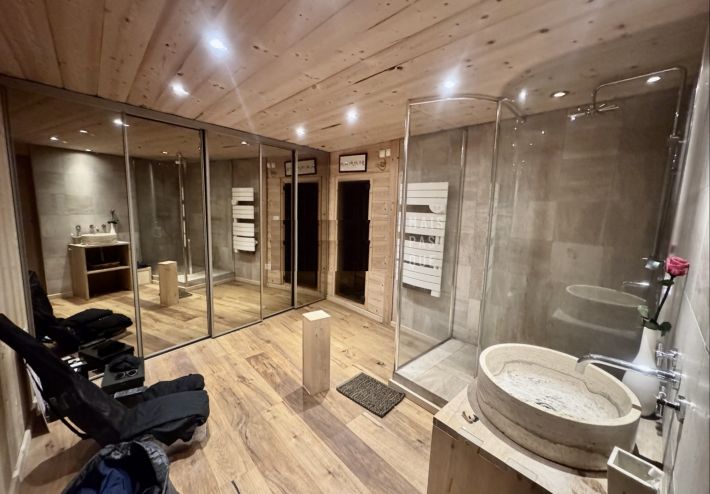 Stunning Chalet Style Property in Ski Resort