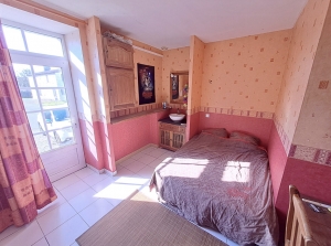 Former Farmhouse with Land and Outbuilding