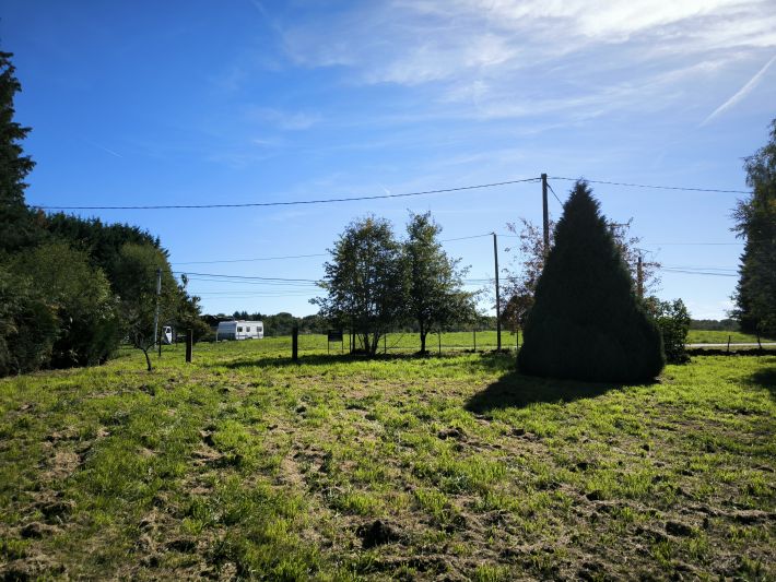 Building Plot with Services Nearby