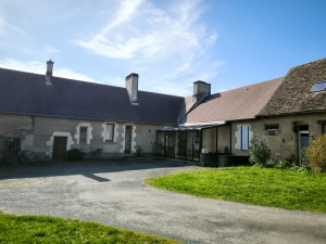 Farmhouse with Outbuildings and 20 Hectares of Land