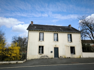 Detached House with Landscaped Garden