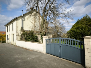 Detached House with Landscaped Garden
