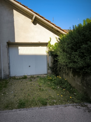 Single Storey Detached House with Garden