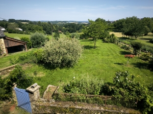 Detached Country House with Open Views and Barn