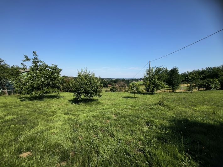 Detached Country House with Open Views and Barn