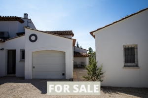 Detached Villa with Pool and Guest Accommodation