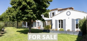 Detached Villa with Pool and Guest Accommodation